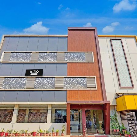 Super Hotel O Perungalathur Near Bus Stand Chennai Bagian luar foto