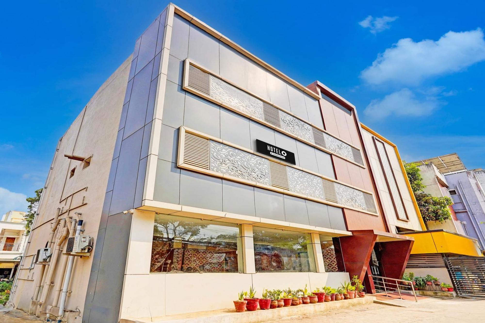 Super Hotel O Perungalathur Near Bus Stand Chennai Bagian luar foto