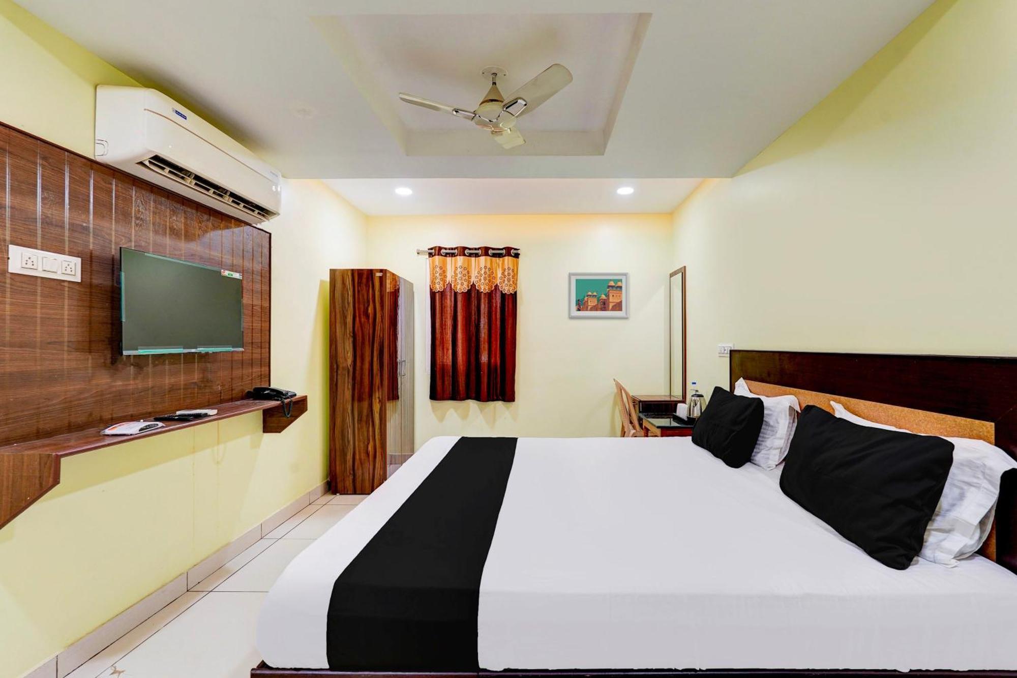 Super Hotel O Perungalathur Near Bus Stand Chennai Bagian luar foto