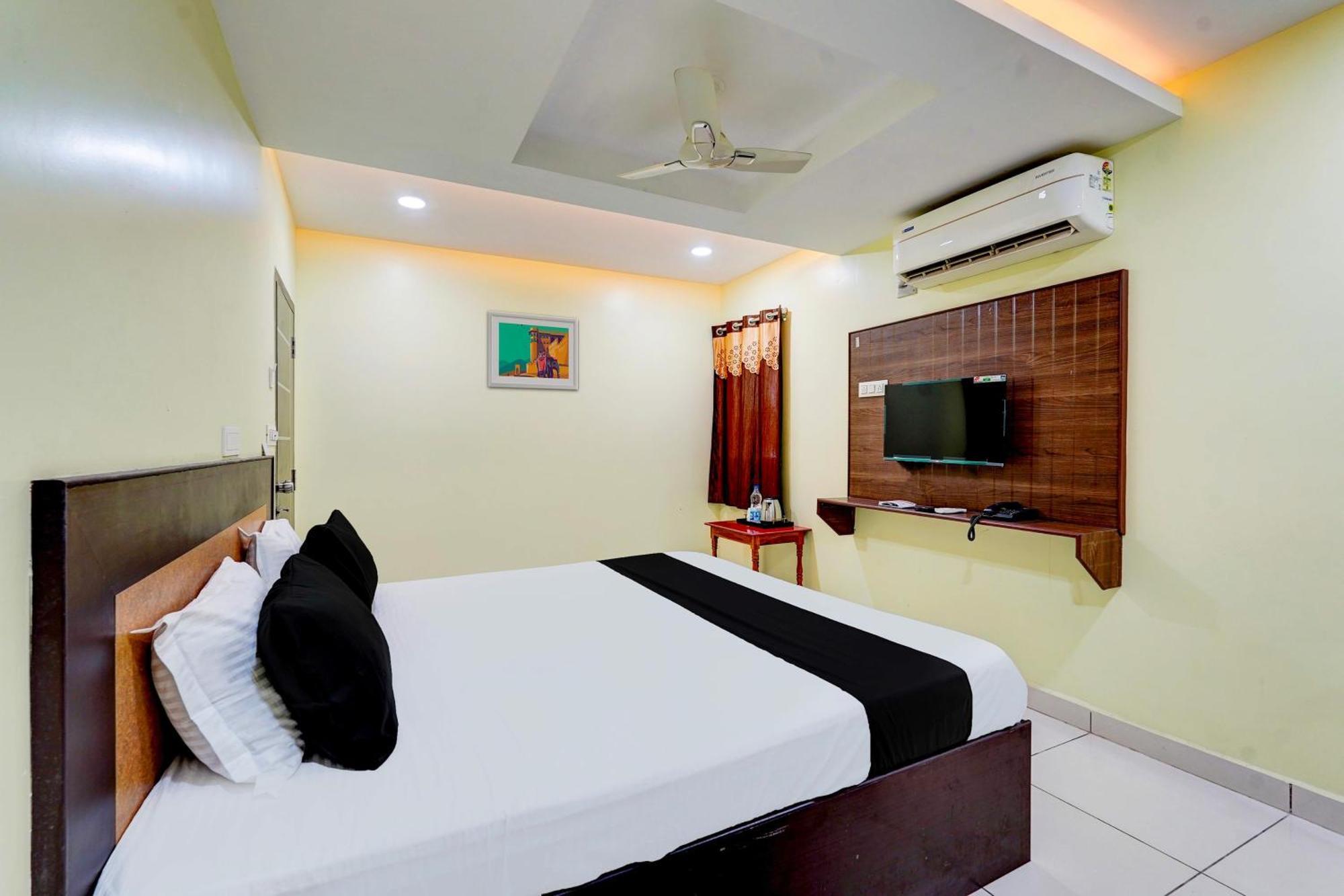 Super Hotel O Perungalathur Near Bus Stand Chennai Bagian luar foto